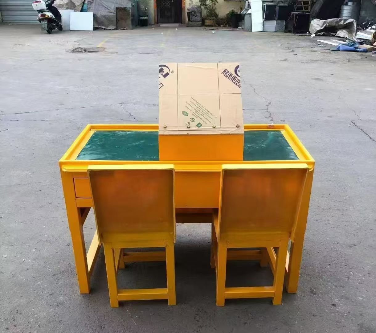 沙湖原种场防静电导通桌井下煤矿火工品发放桌：危险品流转的安全守护者